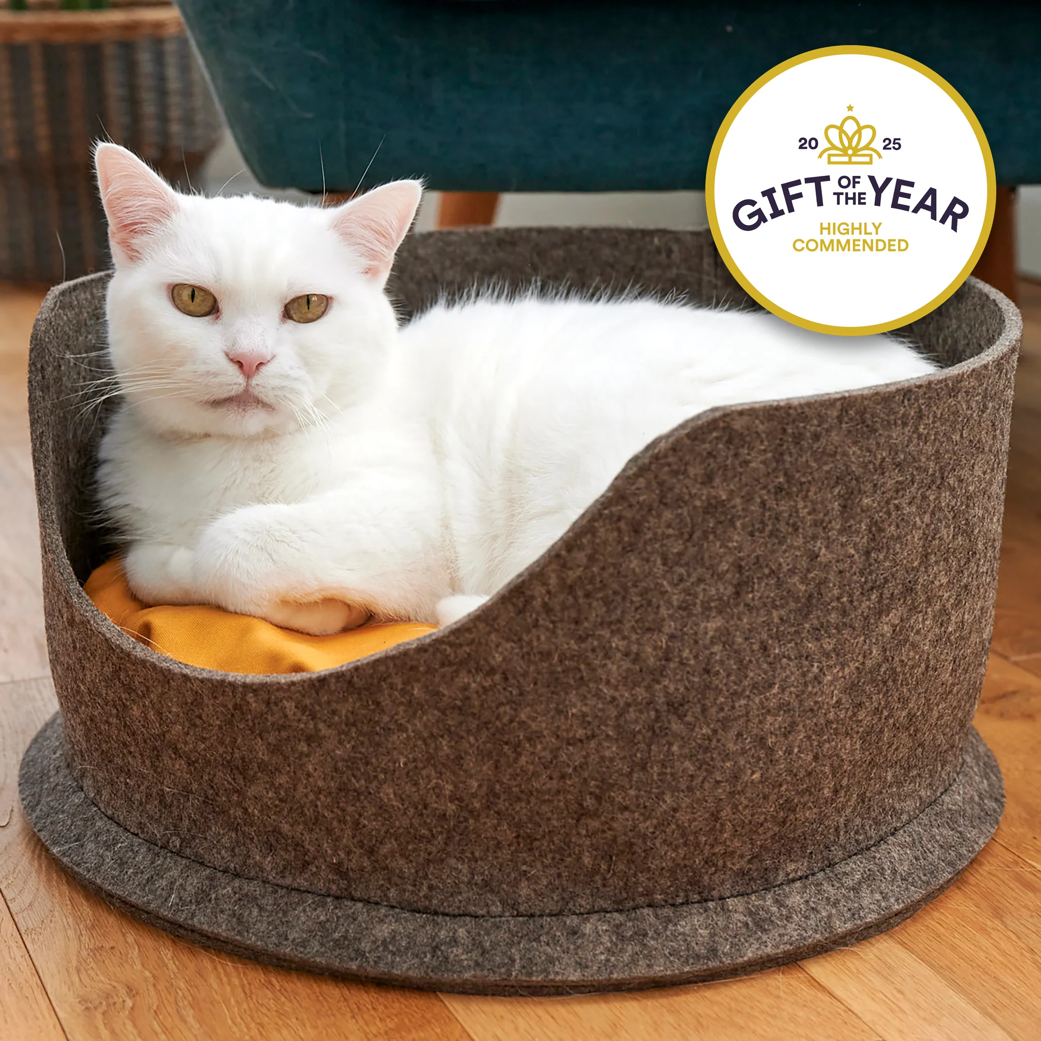 PetSnug Grey Round Wool Dog Bed - Image 6
